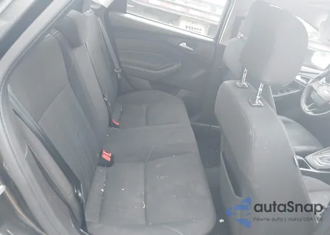 2016 Ford Focus Se z USA, uszkodzony, nr VIN 1FADP3F21GL393819